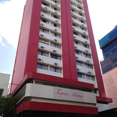Hotel Tower House Suites Ciudad de Panamá Exterior foto