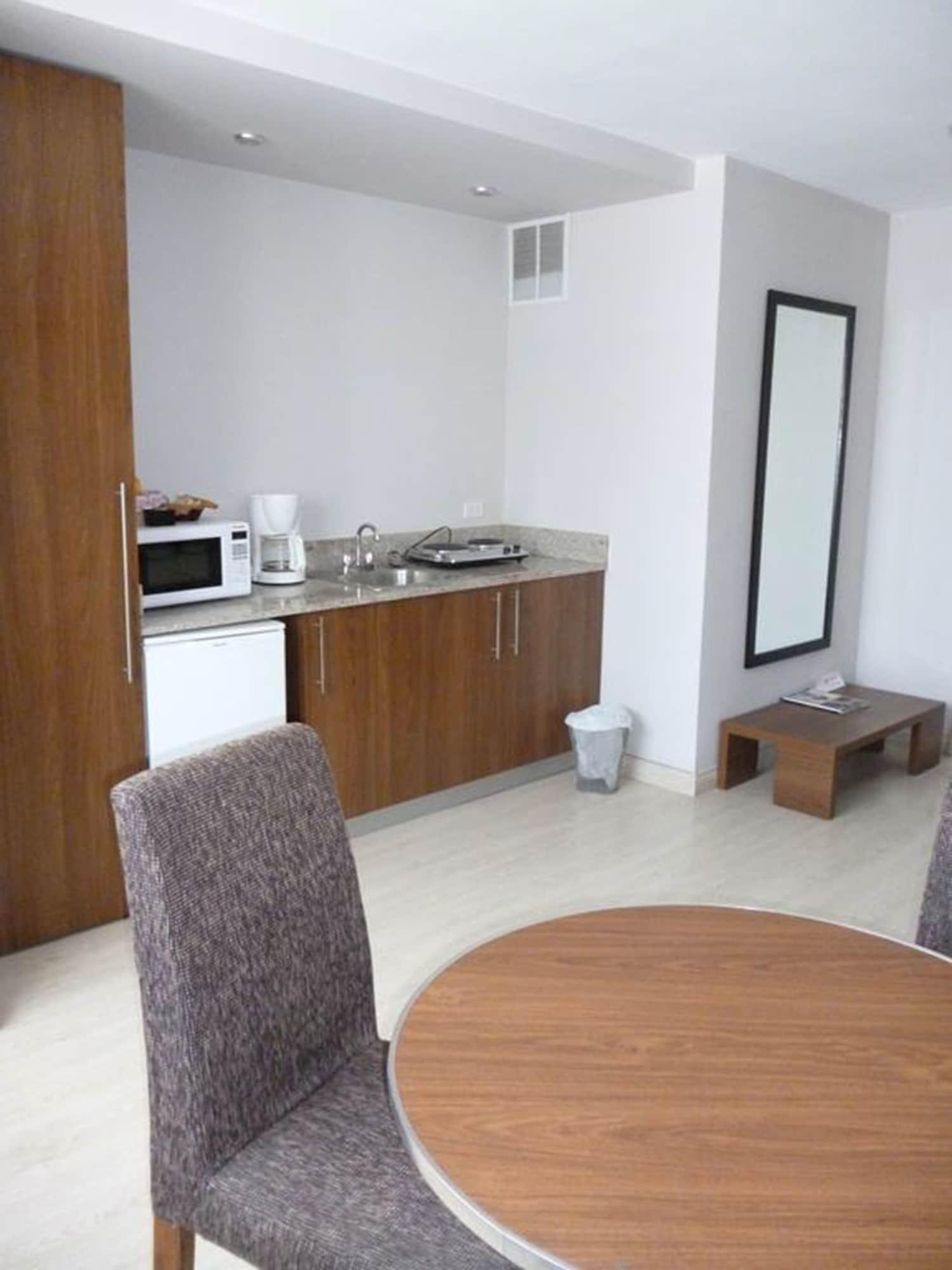 Hotel Tower House Suites Ciudad de Panamá Exterior foto