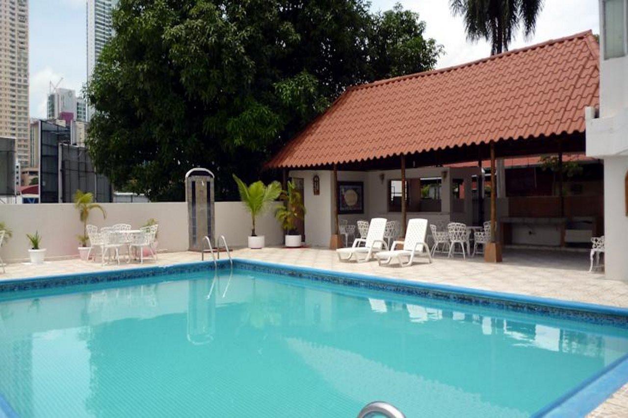 Hotel Tower House Suites Ciudad de Panamá Exterior foto