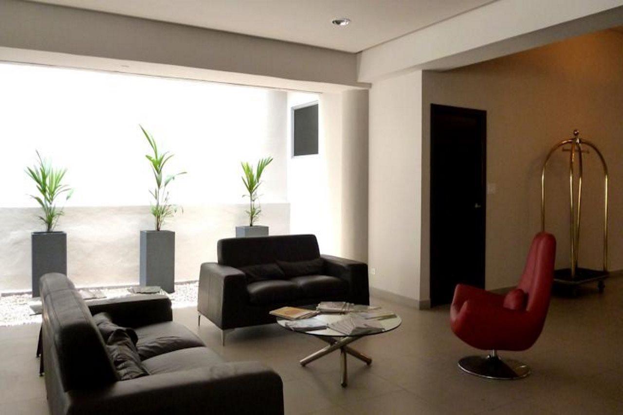 Hotel Tower House Suites Ciudad de Panamá Exterior foto
